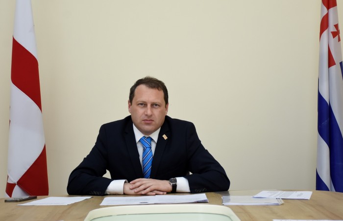 საკონსტიტუციო, იურიდიულ და საპროცედურო საკითხთა კომიტეტის &nbsp;სხდომა