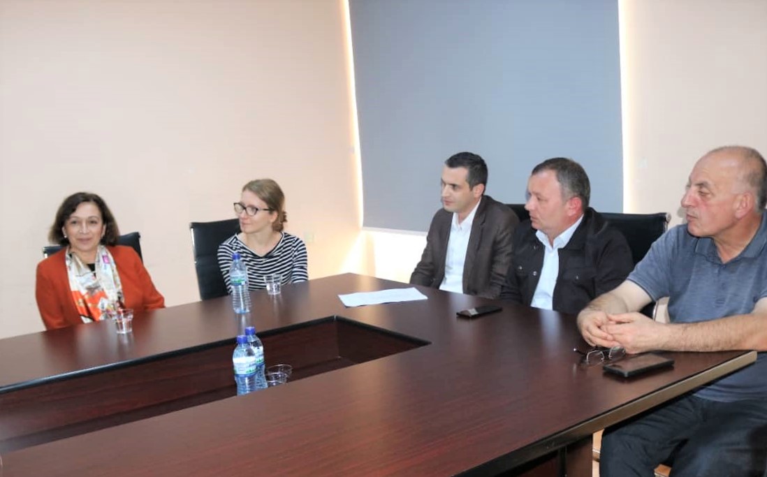 ფატი ხალვაში ,,ქალთა სოციალურ-ეკონომიკური გაძლიერება/ხელშეწყობის'' გამარჯვებულ მონაწილეებთან ხელშეკრულების გაფორმებას დაესწრო