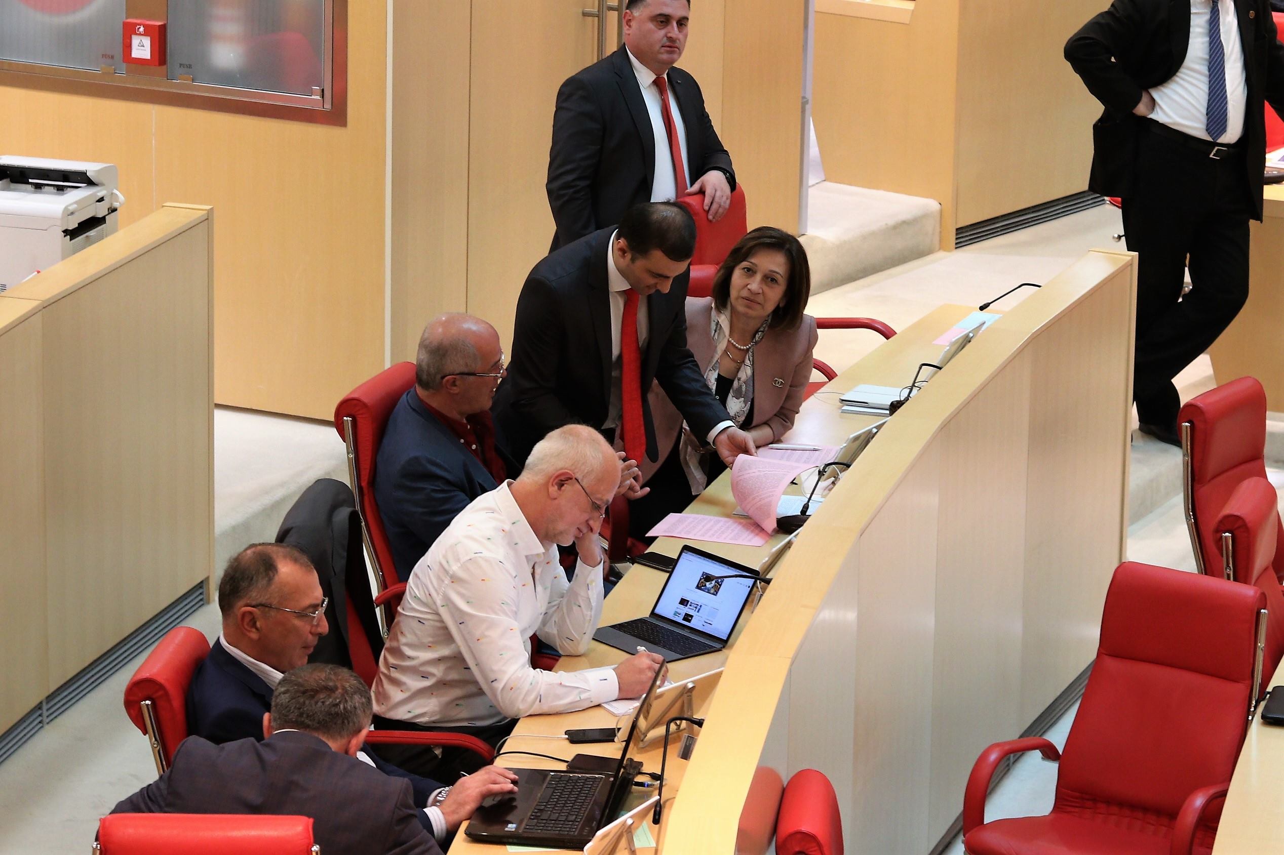 &nbsp;&nbsp;&nbsp;&nbsp;&nbsp;&nbsp; პარლამენტში &nbsp;ორგანული კანონის პროექტი და აჭარის კონსტიტუციური კანონი განიხილეს