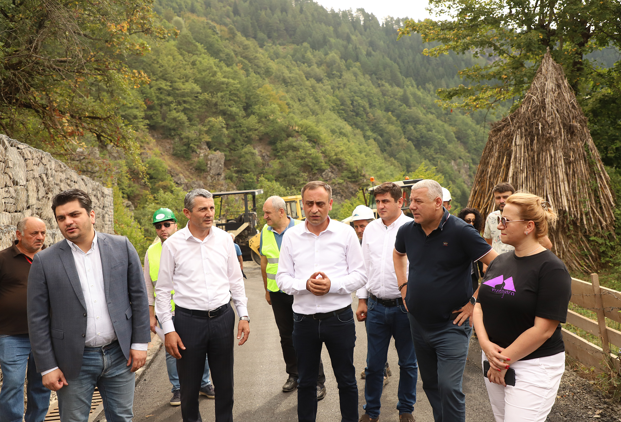 ფრიდონ ფუტკარაძე ჩანჩხალოს საავტომობილო გზის სარებილიტაციო სამუშაოებს გაეცნო