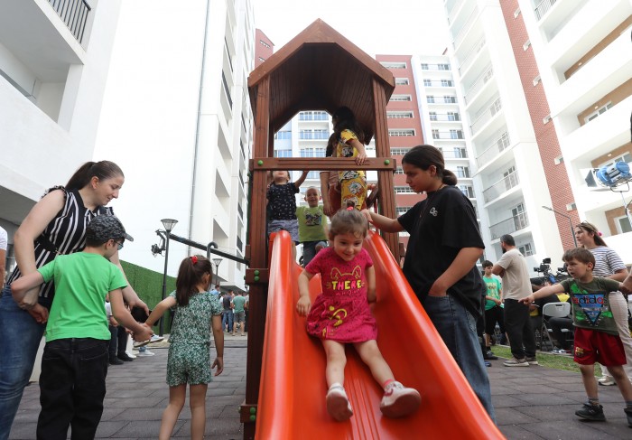 „ოცნების ქალაქში“ მცხოვრებლებს ახალი ბინები გადაეცათ