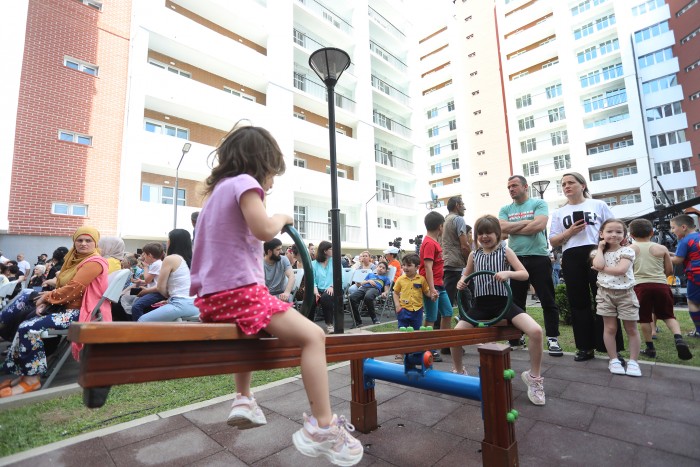 „ოცნების ქალაქში“ მცხოვრებლებს ახალი ბინები გადაეცათ