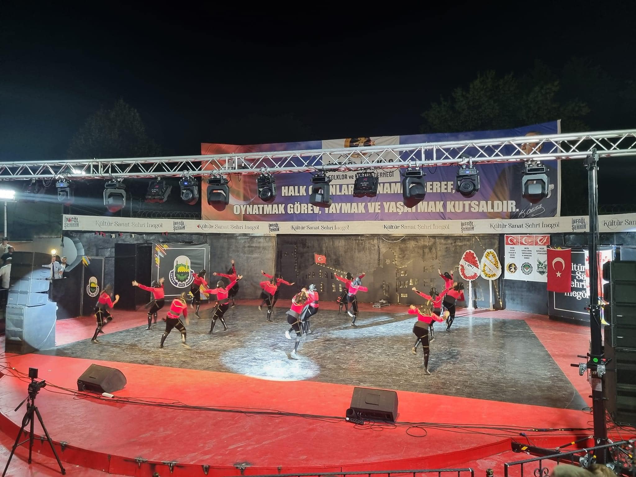 აჭარის დელეგაცია თურქეთის ქალაქ ინეგოლში, კავკასიის ფოლკლორისა და კულტურის დღეებს დაესწრო