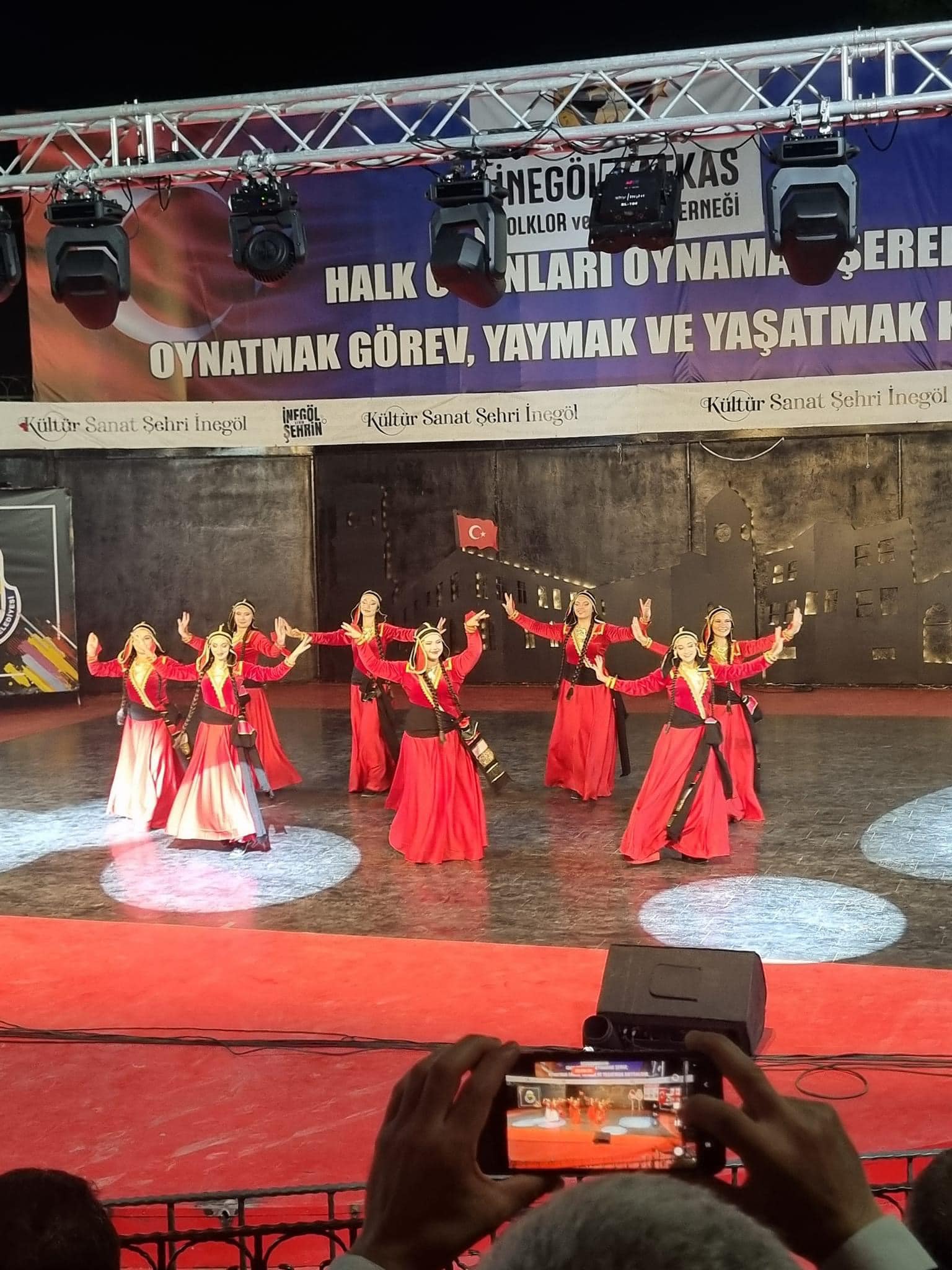 აჭარის დელეგაცია თურქეთის ქალაქ ინეგოლში, კავკასიის ფოლკლორისა და კულტურის დღეებს დაესწრო