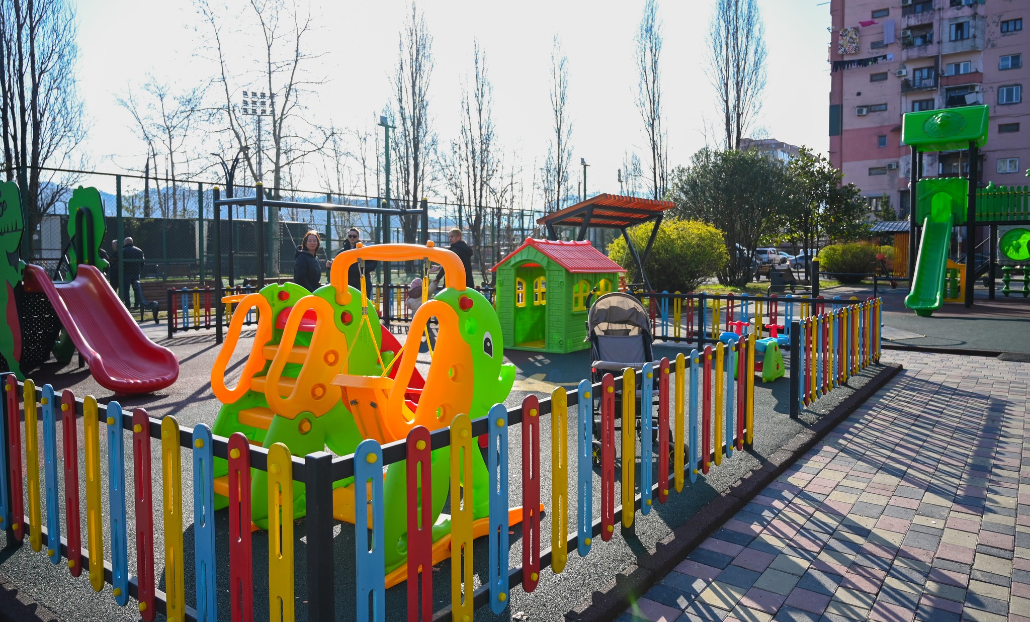 ბათუმში სკვერების, პარკების მოწყობა-რეაბილიტაცია გრძელდება 