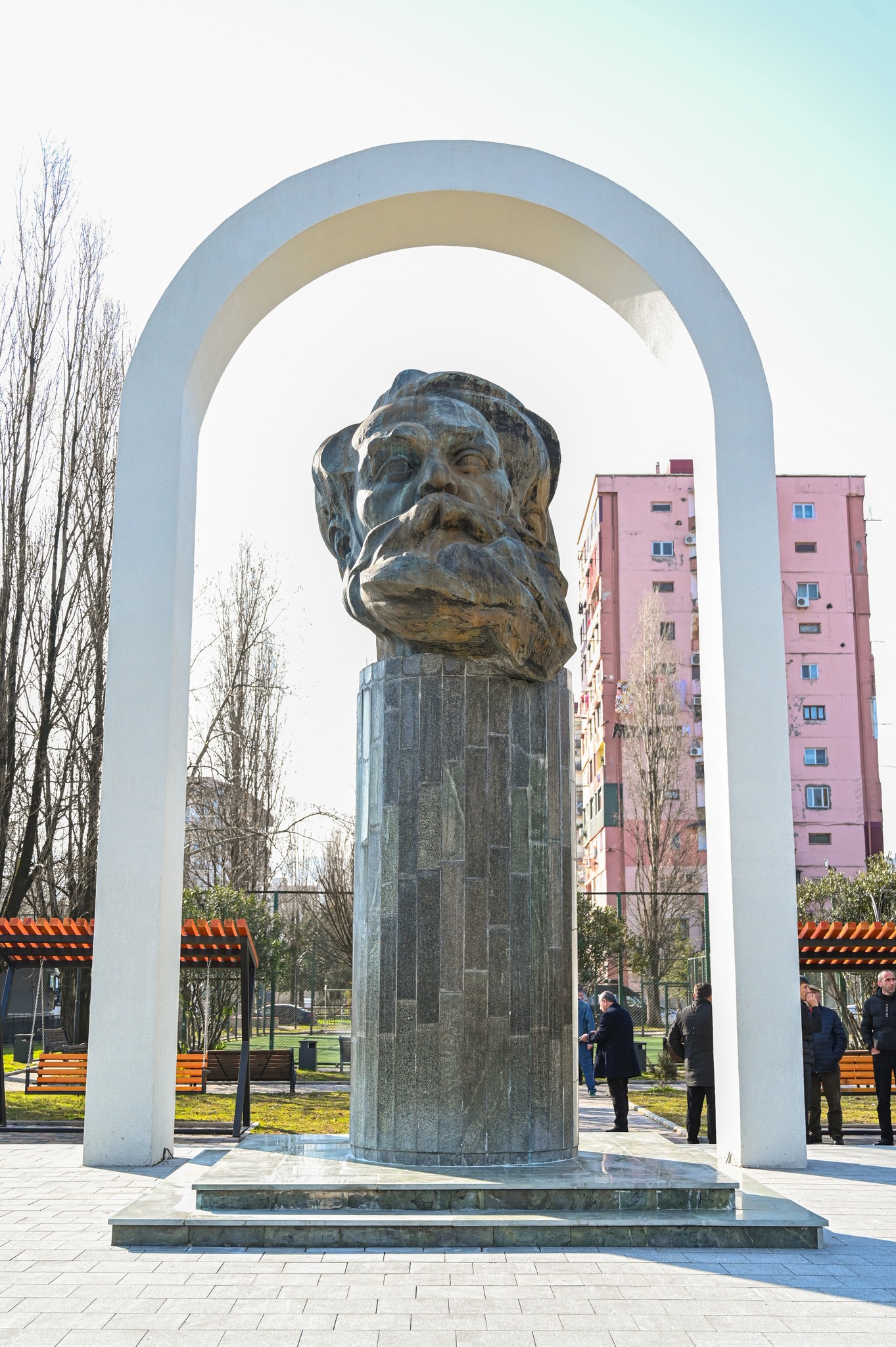 ბათუმში სკვერების, პარკების მოწყობა-რეაბილიტაცია გრძელდება 