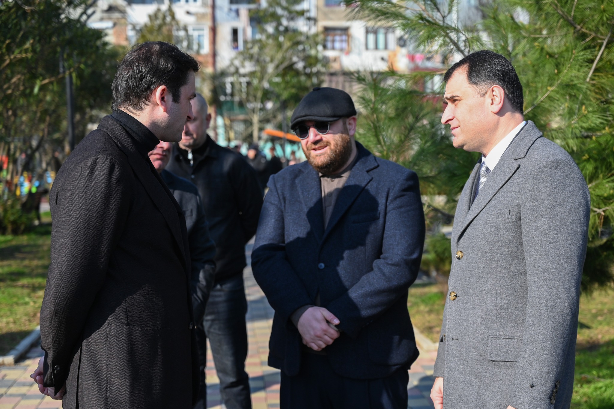 ბათუმში სკვერების, პარკების მოწყობა-რეაბილიტაცია გრძელდება 