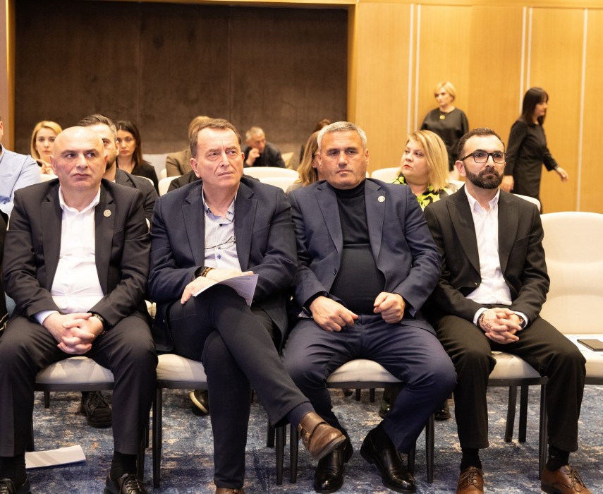 რამაზ ჯინჭარაძე და ვახტანგ ბერიძე „საზღვაო სფეროში დასაქმების ხელშეწყობის“ შემაჯამებელ ღონისძიებას დაესწრნენ