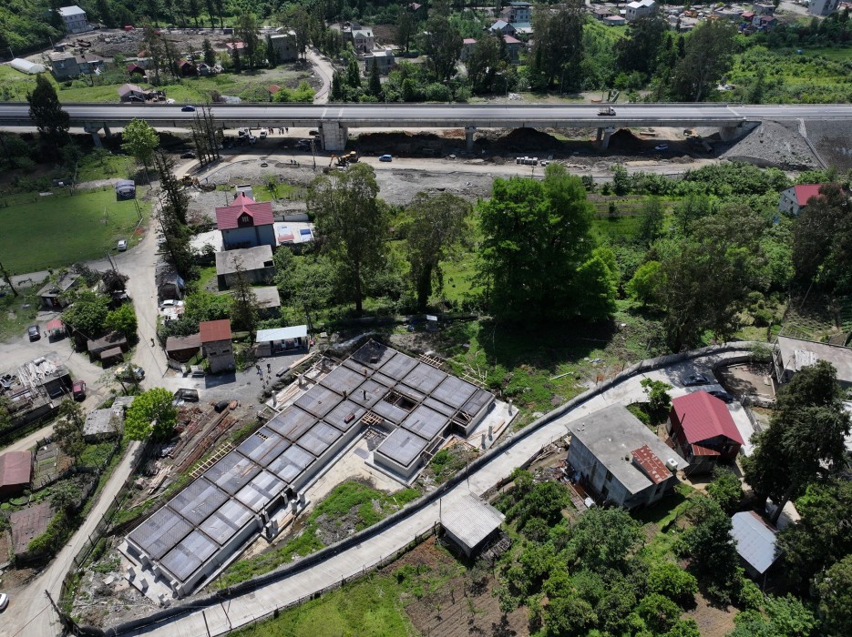 რამაზ ჯინჭარაძე, ბათუმის მერის მოვალეობის შემსრულებელთან, გიორგი მურვანიძესთან ერთად, ინფრასტრუქტურულ პროექტებს გაეცნო
