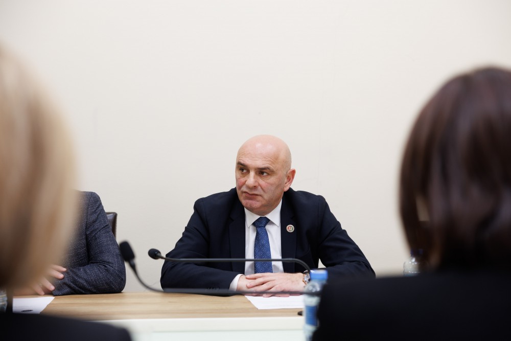 კომიტეტებში აჭარის მთავრობის თავმჯდომარისა და მინისტრობის კანდიდატებს მოუსმინეს