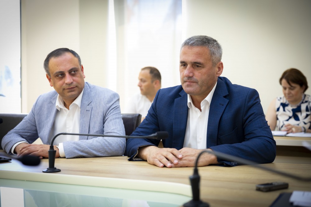 ბიუროს სხდომა