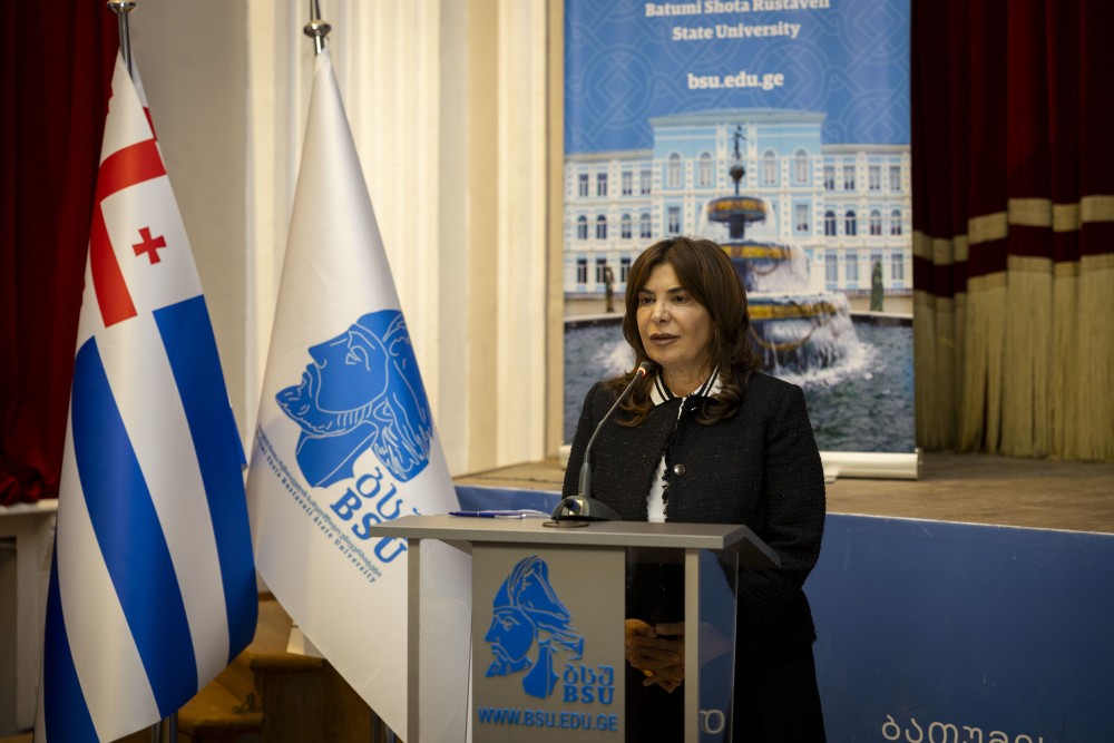 დავით გაბაიძე ბათუმის სახელმწიფო უნივერსიტეტში გამართულ სამეცნიერო ღონისძიებას დაესწრო