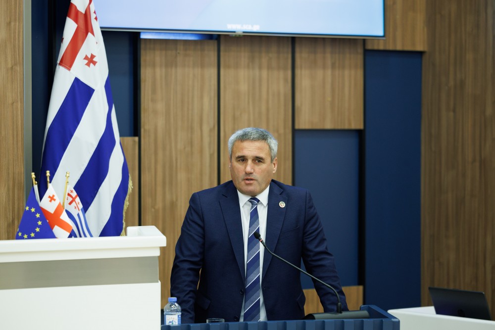 უმაღლესმა საბჭომ აჭარის მთავრობა დაამტკიცა 