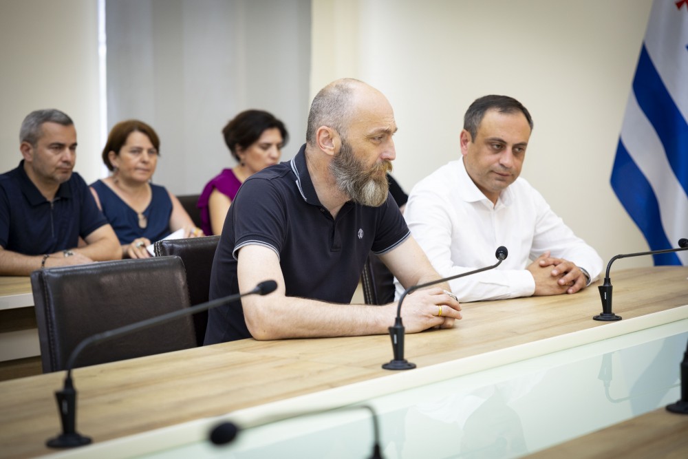 ბიუროს სხდომა