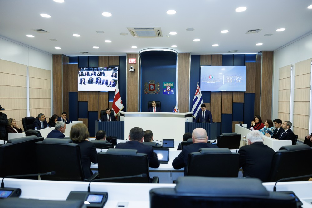 უმაღლესმა საბჭომ აჭარის მთავრობა დაამტკიცა 