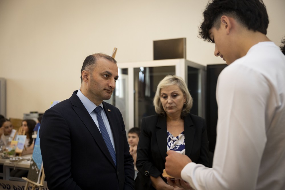 დავით გაბაიძე ბათუმის სახელმწიფო უნივერსიტეტში გამართულ სამეცნიერო ღონისძიებას დაესწრო