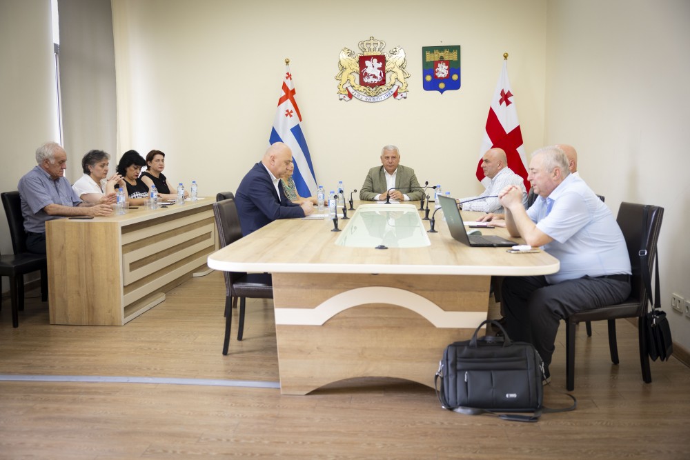 აგრარულ და გარემოს დაცვის საკითხთა კომიტეტმა ანგარიში ცნობად მიიღო      