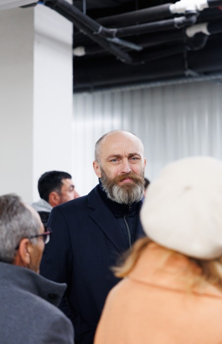 ბათუმში, 1500 მაყურებელზე გათვლილი, საერთაშორისო სტანდარტების ყინულის სასახლე გაიხსნა.