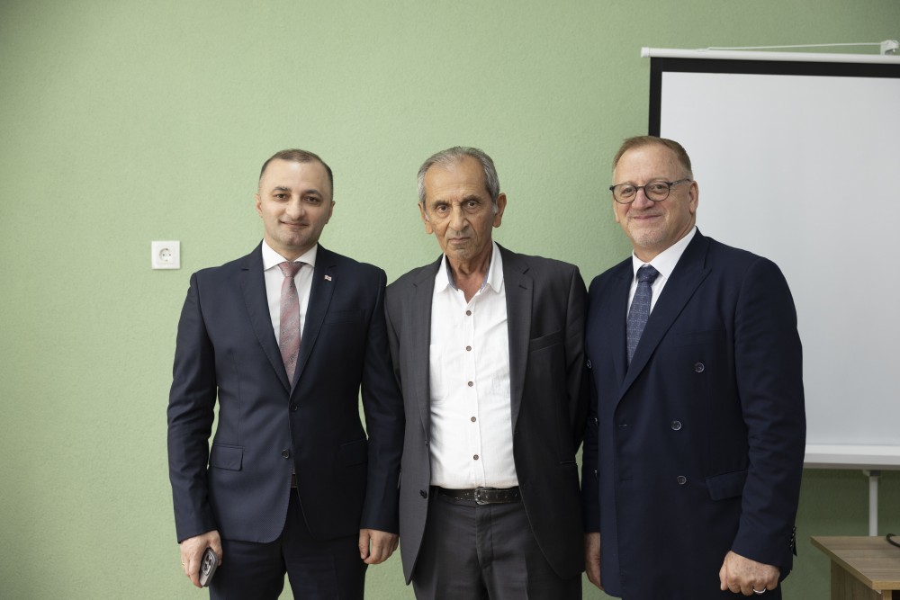 ჯიხანჯურსა და აჭყვისთავში სკოლების სრული რეაბილიტაცია დასრულდა, სოფელ გვარას კი ახალი საბავშვო ბაღი შეემატა