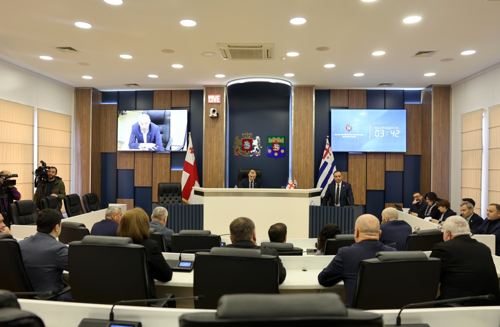 აჭარის უმაღლეს საბჭოში 6 დეპუტატს უფლებამოსილება ვადამდე შეუწყდა