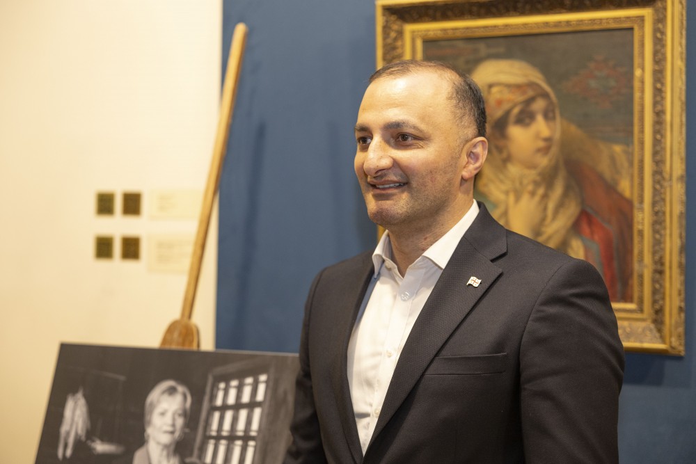 “ისტორია პორტრეტებად“
