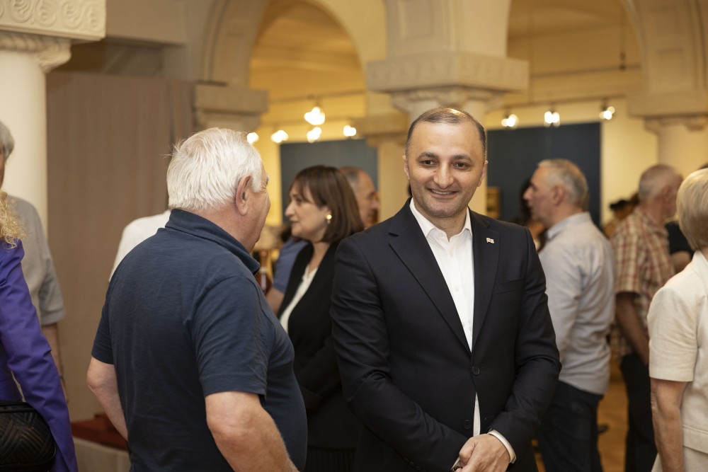 “ისტორია პორტრეტებად“
