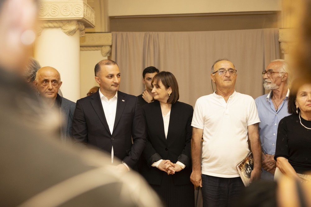 “ისტორია პორტრეტებად“