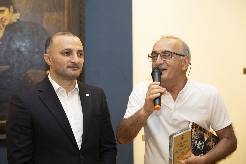 “ისტორია პორტრეტებად“