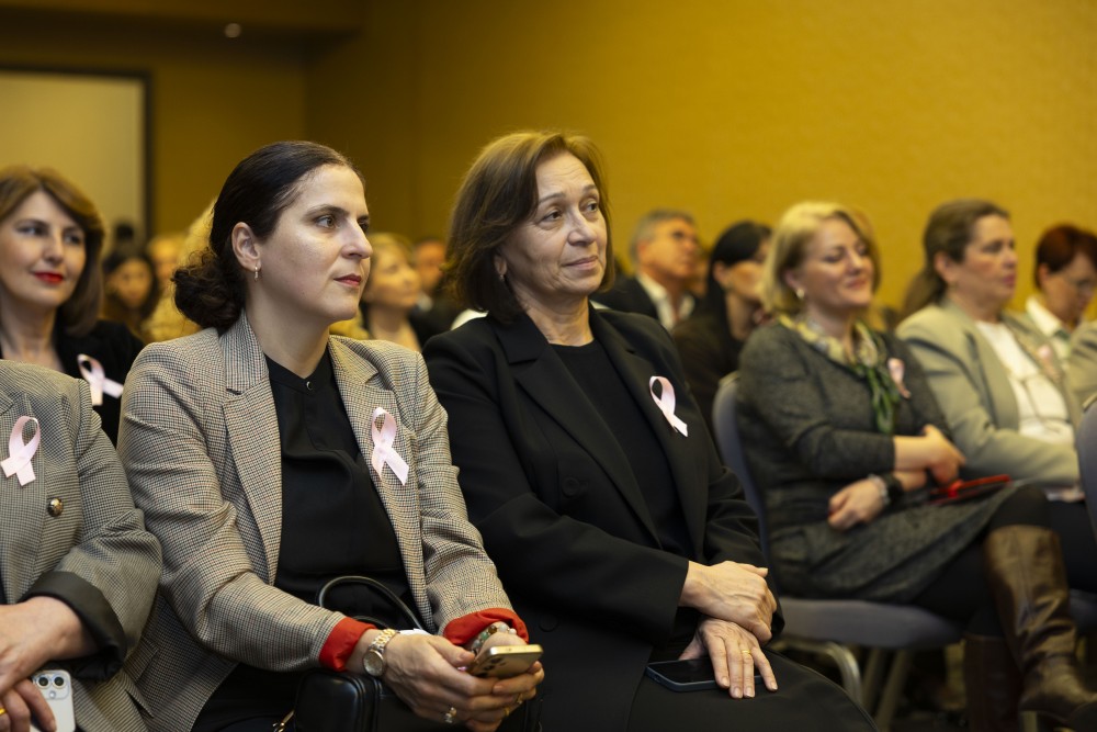 „ვარდისფერი ოქტომბერი“ - საინფორმაციო შეხვედრა ქალთა ჯანმრთელობის შესახებ