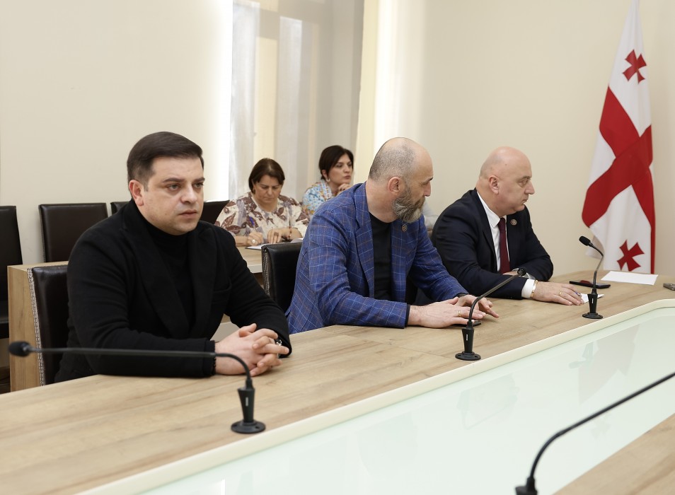  ბიუროს სხდომა