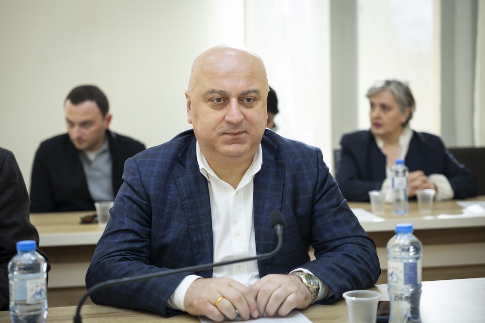 აგრარულ და გარემოს დაცვის საკითხთა კომიტეტის სხდომა