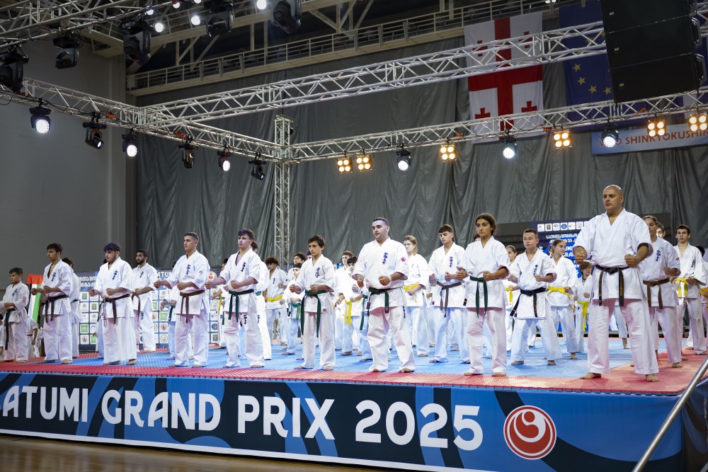 ბათუმში დასრულდა საერთაშორისო ტურნირი კონტაქტურ კარატეში 