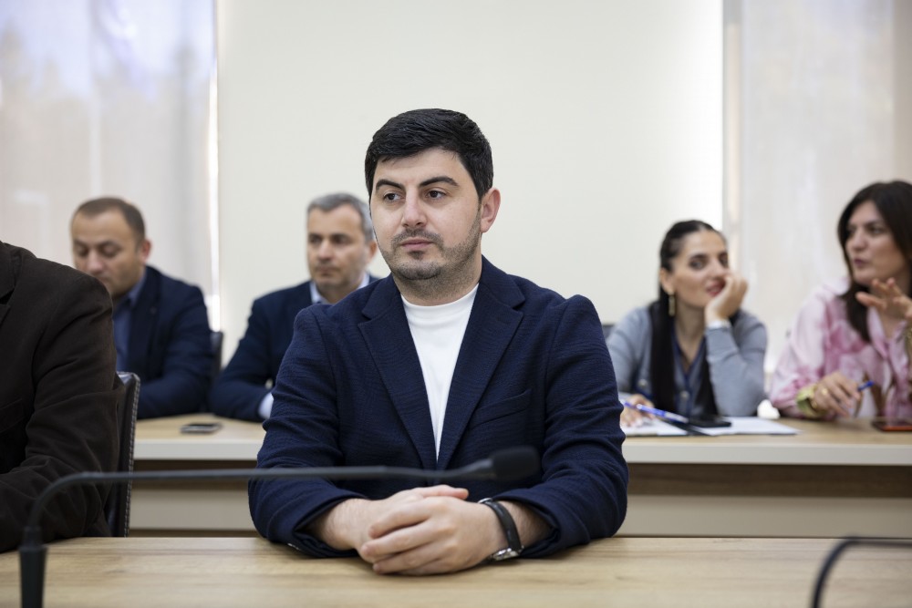  ბიუროს სხდომა