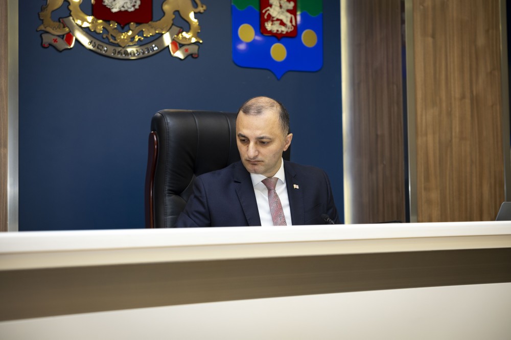 ვახტანგ ბერიძესა და მამუკა თურმანიძეს ვადამდე შეუწყდათ უმაღლესი საბჭოს წევრის უფლებამოსილება