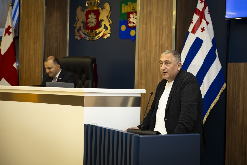 ვახტანგ ბერიძესა და მამუკა თურმანიძეს ვადამდე შეუწყდათ უმაღლესი საბჭოს წევრის უფლებამოსილება