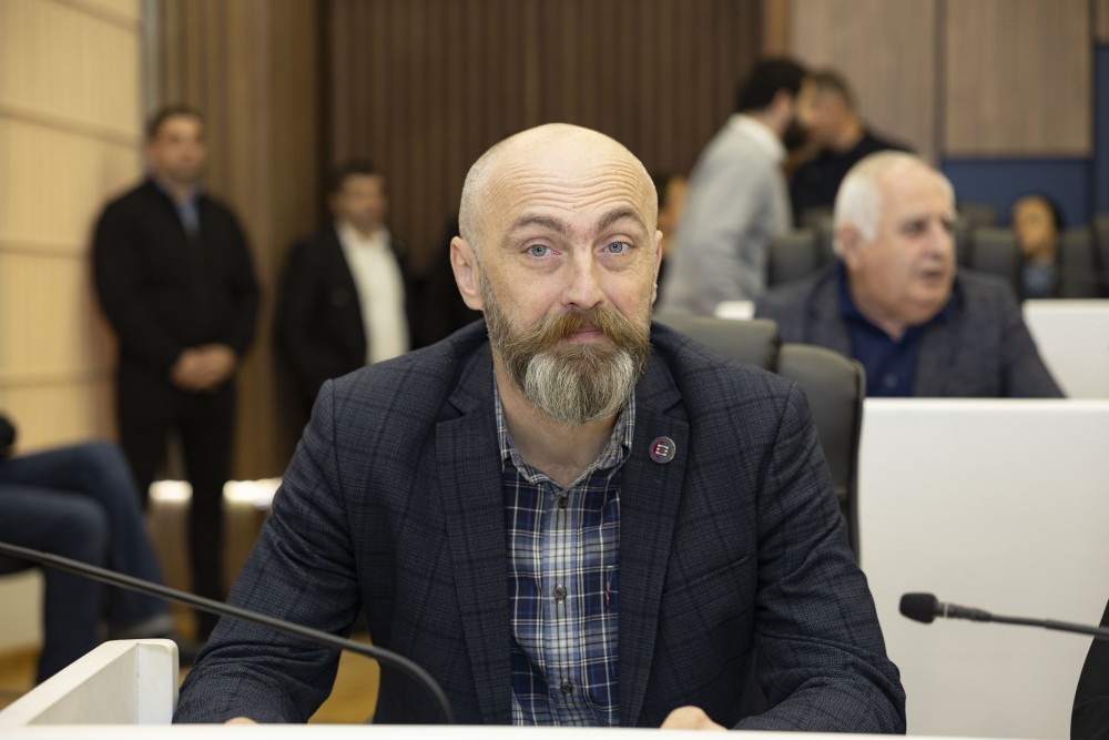 უმაღლეს საბჭოში ორი დარგობრივი კომიტეტის თავმჯდომარე აირჩიეს