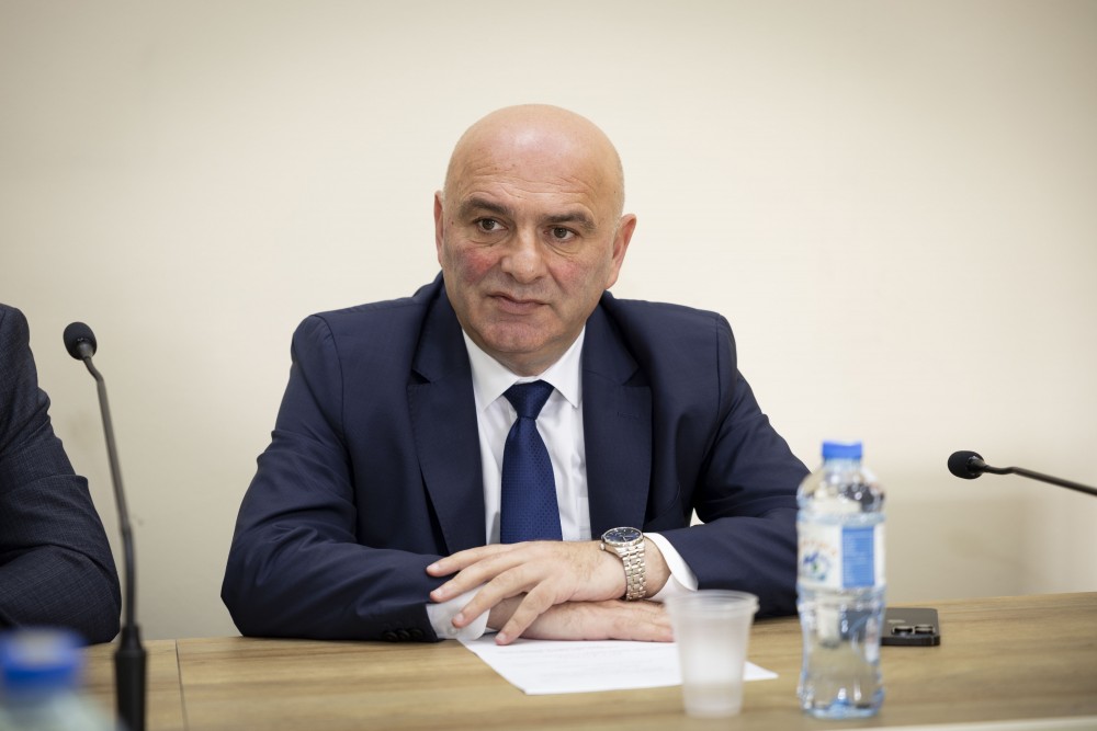 კომიტეტებმა ორი კვარტლის შესრულების  ანგარიში ცნობად მიიღეს