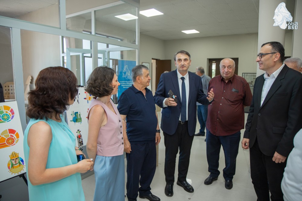 დავით თედორაძე, ბსუ-ს ტექნოლოგიურ ფაკულტეტზე პროფესორ რევაზ სტურუას აუდიტორიის გახსნას დაესწრო