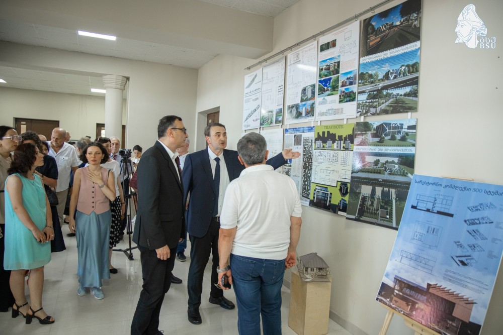 დავით თედორაძე, ბსუ-ს ტექნოლოგიურ ფაკულტეტზე პროფესორ რევაზ სტურუას აუდიტორიის გახსნას დაესწრო