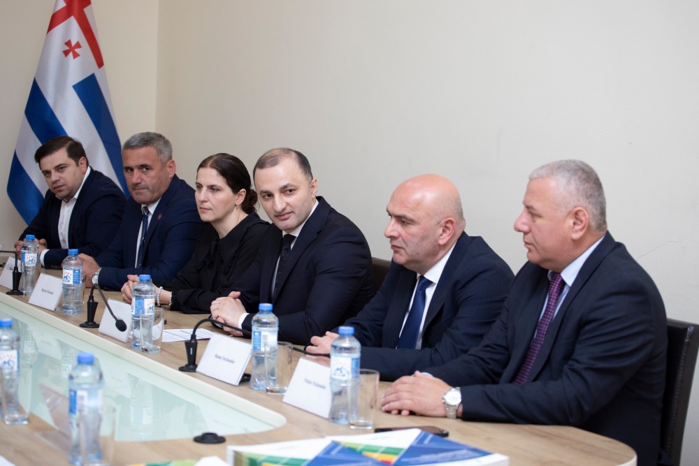 აჭარის უმაღლეს საბჭოში პოლონეთის დელეგაციას უმასპინძლეს