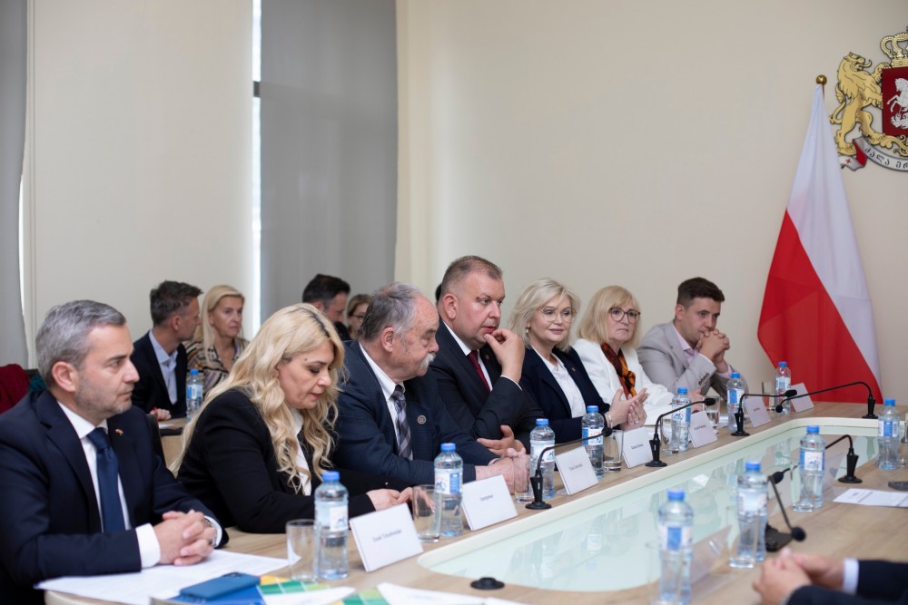 აჭარის უმაღლეს საბჭოში პოლონეთის დელეგაციას უმასპინძლეს