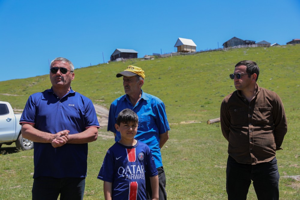 ვახტანგ ბერიძე ნაჩადრევსა და ბეშუმში მემთეურებს შეხვდა