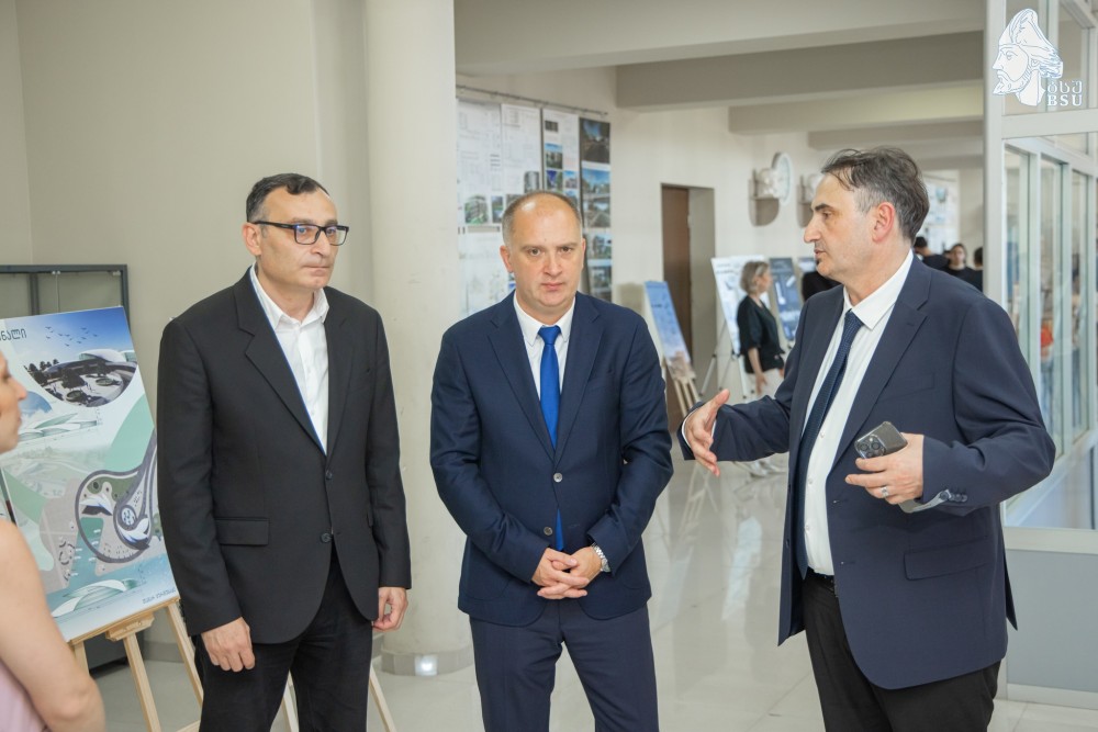 დავით თედორაძე, ბსუ-ს ტექნოლოგიურ ფაკულტეტზე პროფესორ რევაზ სტურუას აუდიტორიის გახსნას დაესწრო