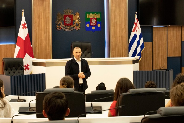 დავით გაბაიძემ ბათუმის შოთა რუსთაველის სახელმწიფო უნივერსიტეტის სტუდენტებს უმასპინძლა