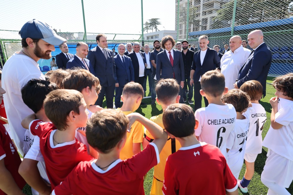 საქართველოს პრემიერ-მინისტრი - ირაკლი კობახიძე, ქობულეთში, ''ჩელე არენას'' რეაბილიტაციის პროცესს გაეცნო