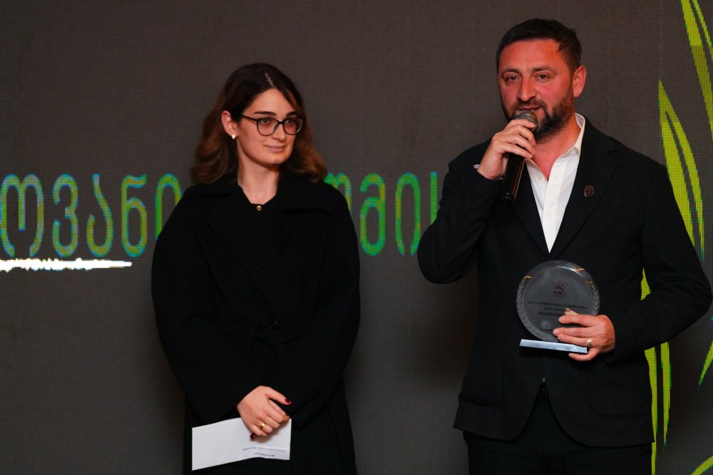 წლის წარმატებულ ხელოვანთა დაჯილდოება ბათუმში
