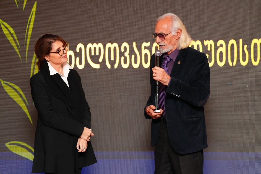 წლის წარმატებულ ხელოვანთა დაჯილდოება ბათუმში