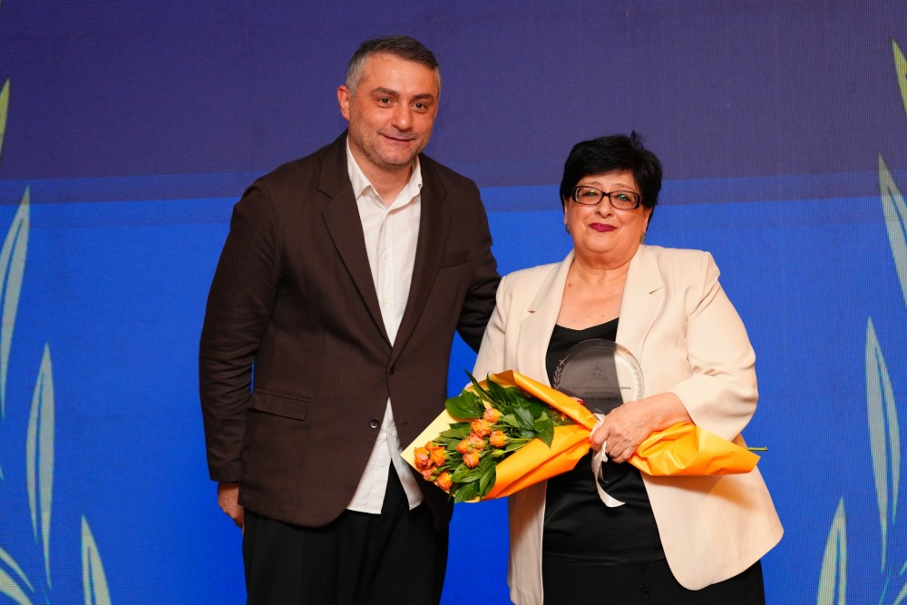 წლის წარმატებულ ხელოვანთა დაჯილდოება ბათუმში