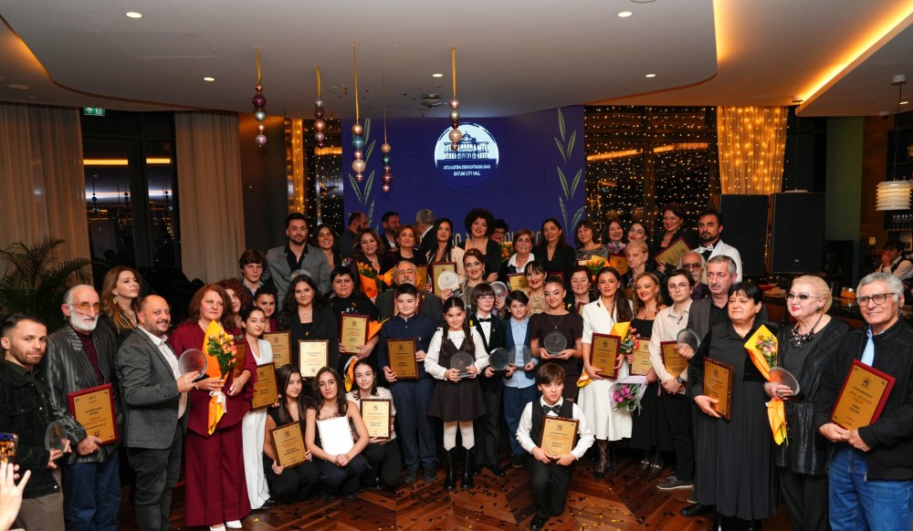 წლის წარმატებულ ხელოვანთა დაჯილდოება ბათუმში