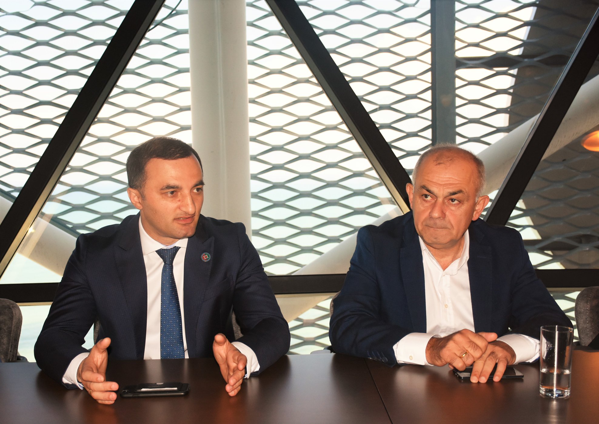 კონსულტაციები საარჩევნო სისტემასთან დაკავშირებით